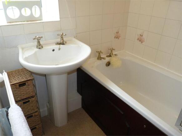 Photo 10