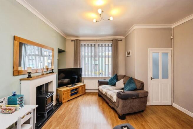 Neath Road, Plasmarl, Swansea photo 4
