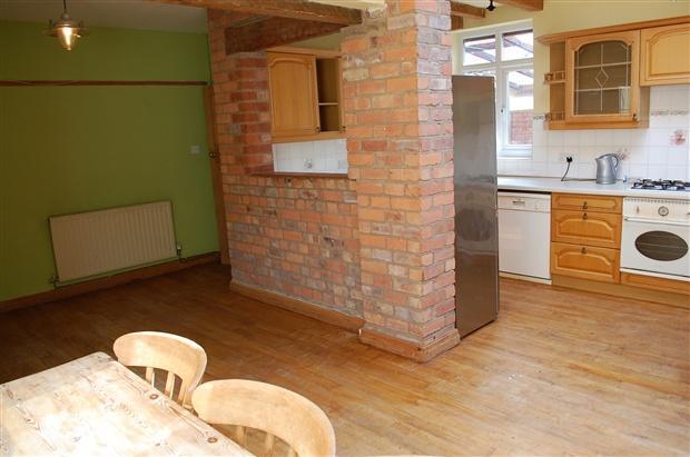dining area open plan to kitchen