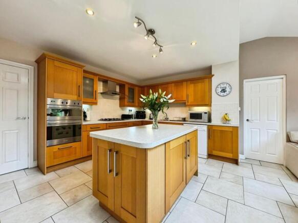 Fairbourne Close, Wilmslow, SK9 photo 4