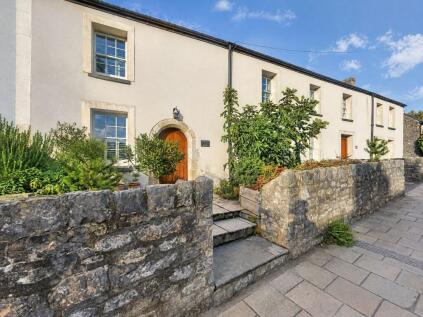 High Street, Laleston, CF32