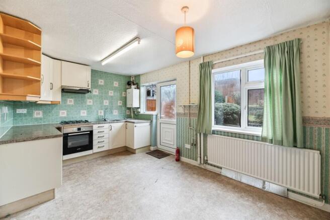 Francis Road, Frodsham, WA6 photo 4