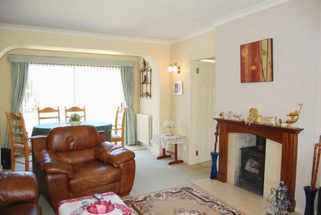 Extended Lounge Image 2