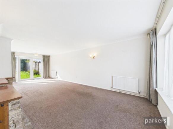 Amberley Drive, Twyford, Reading, Berkshire, RG10 photo 4