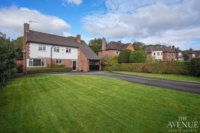 4 Bedroom Detached in ST4 8AG