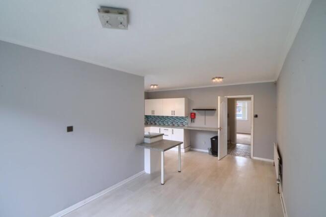 3 bed Semi-Detached for sale Image 4