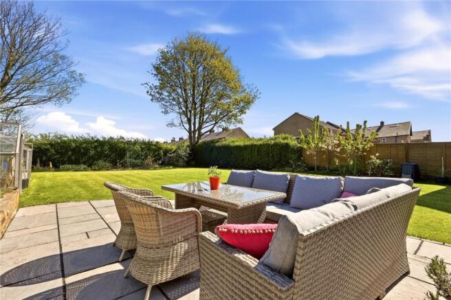 6 bed Semi-Detached for sale Image 6