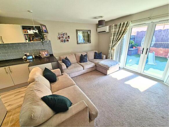22, Pinsley Mill Gardens, Leominster, Herefordshire, HR6 8NS photo 4