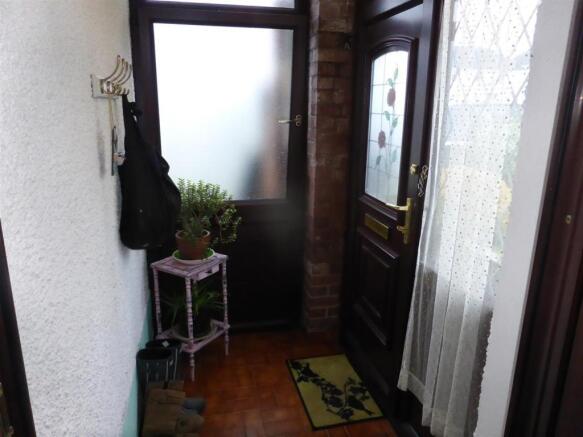 ENTRANCE PORCH