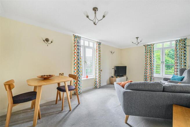 Sitting/Dining Room