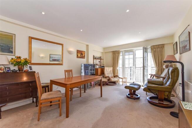 Sitting/Dining Room