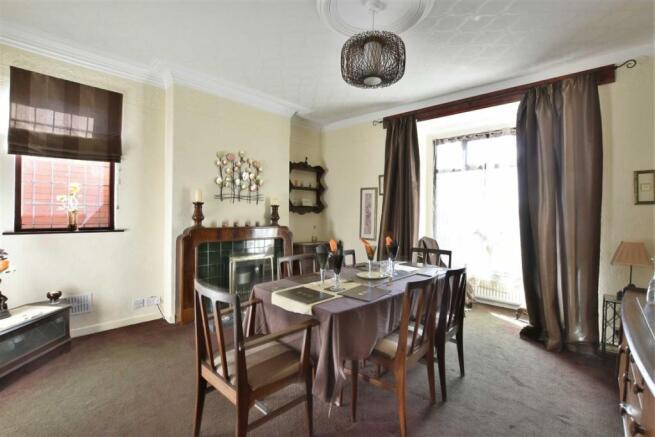 SITTING ROOM