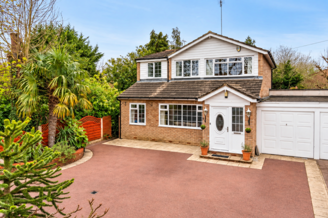 4-bed detached on Middle Street, Essex, EN9, £755,000