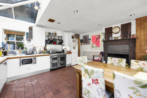 11, Meynell Crescent, Hackney, London E9 7AS