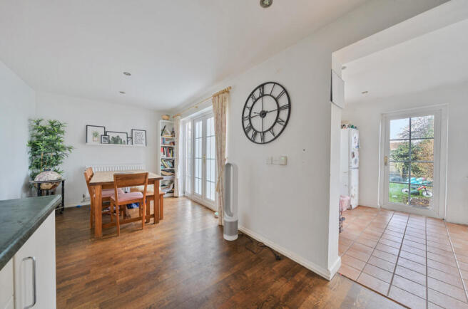 1397753-18-697cca...