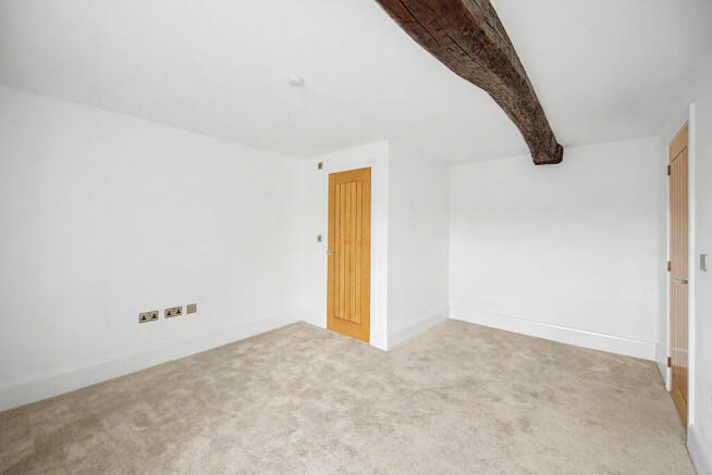 4 bed Semi-Detached for sale Image 11