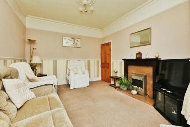 3 bed Terraced for sale Image 5