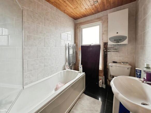 2 bed Terraced for sale Image 7
