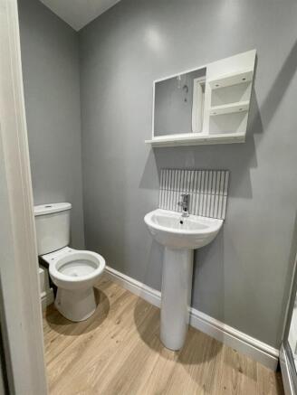 Studio to rent Image 6