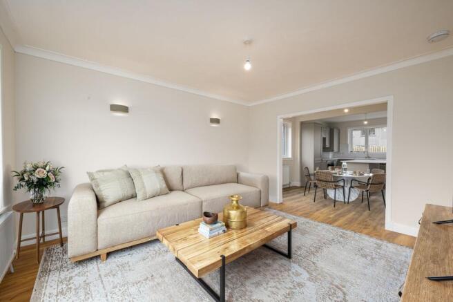 Lounge/Dining/Kitchen
