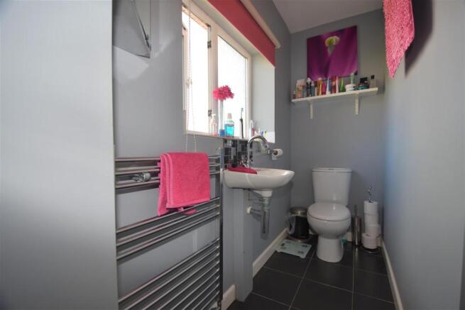 ensuite.jpg
