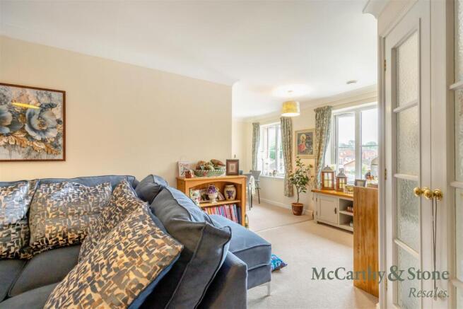 8700558-interior08.jpg