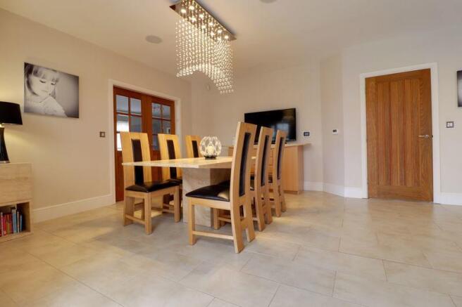 Family Dining Kitchen