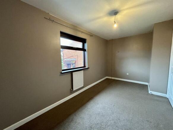 Bedroom 1.jpeg