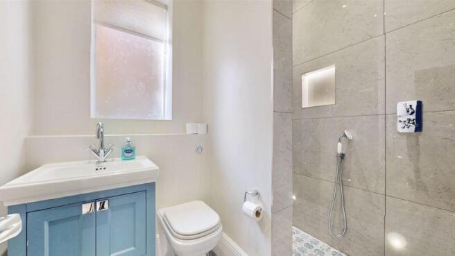 Guest shower room