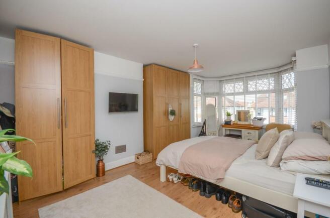Bedroom 1.jpg