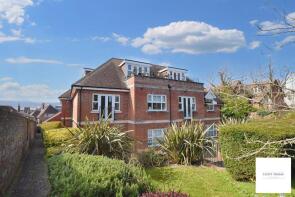 Flat 9, 4 Summerhill, Ratton Road, Eastbourne BN21 2LS