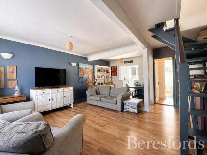 Frimley Avenue, Hornchurch, RM11