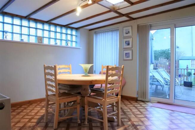 SUN ROOM