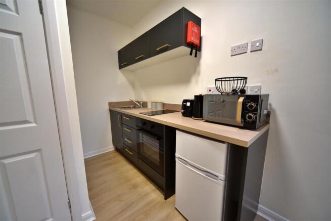 1 bed Apartment to rent Image 5