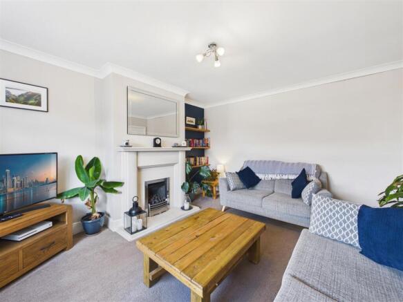Salisbury Avenue, Dronfield photo 3
