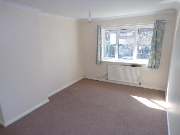 BEDROOM 2