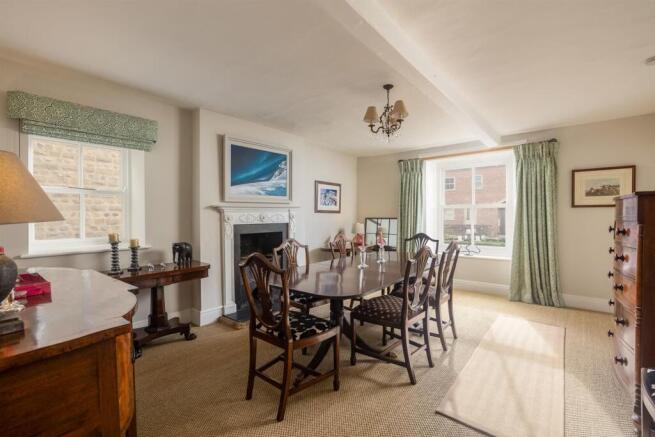 4 bed Detached for sale Image 7