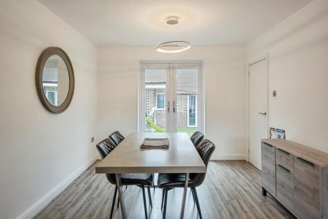 3 bed Semi-Detached for sale Image 8