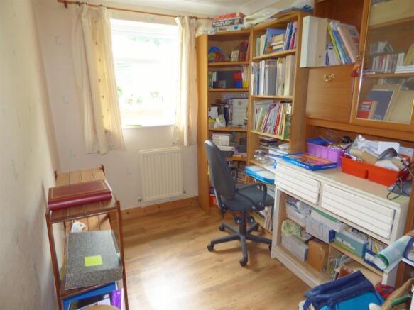 Bedroom 3/Study