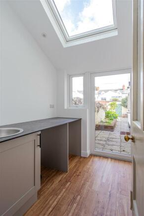 Plastruton Avenue 90-2.jpg