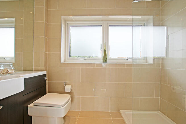 Master Bedroom En...