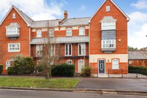 35, Turners Avenue, Fleet GU51 1DU