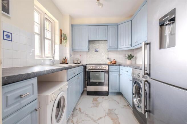 Fawcett Close, London, SW16 photo 4