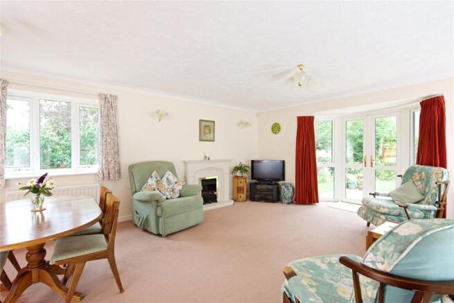 Sitting/Dining Room