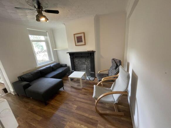 Living Room (2)
