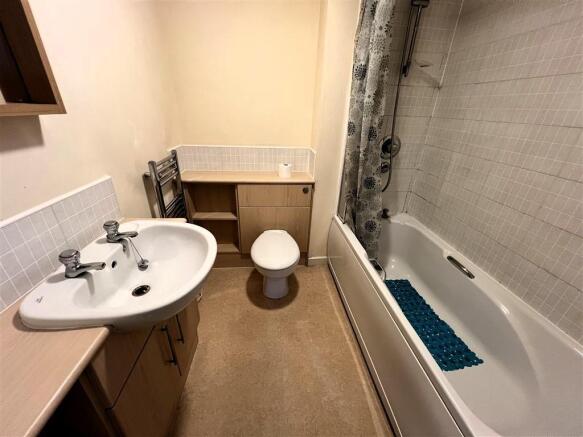 1 bed Apartment for sale Image 6