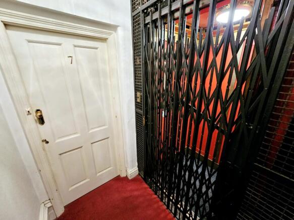 2 bed Flat for sale Image 9