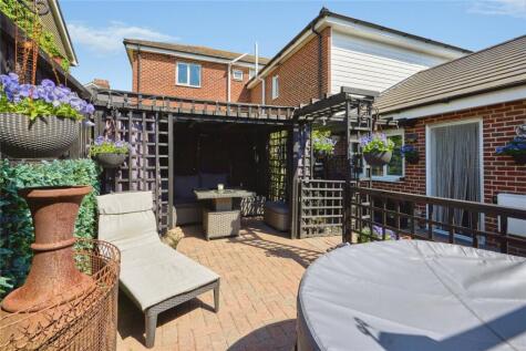 Robin Hood Street, Newport, Isle of Wight, PO30