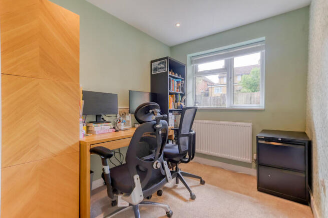 Rushbrooke Close, High Wycombe, Buckinghamshire, HP13 photo 4