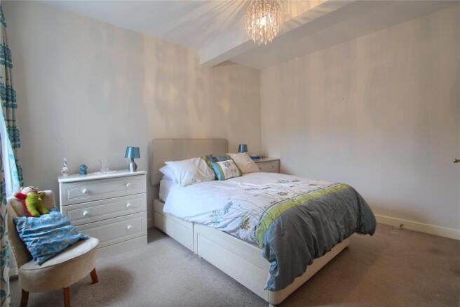 2 bed Flat for sale Image 11